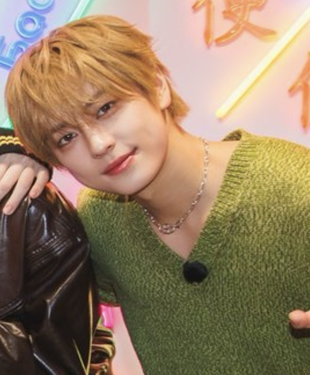 Behind-the-scenes cut of Taki (&TEAM)