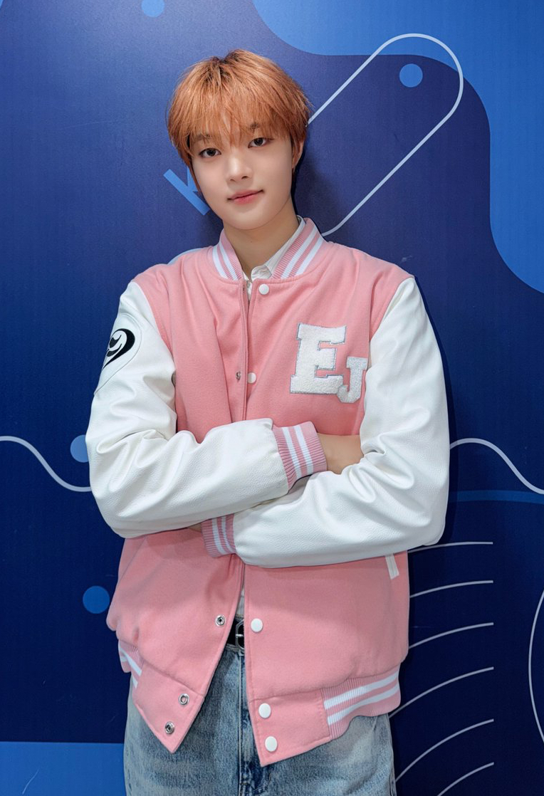 A moment captured by EJ (&TEAM)'s fan