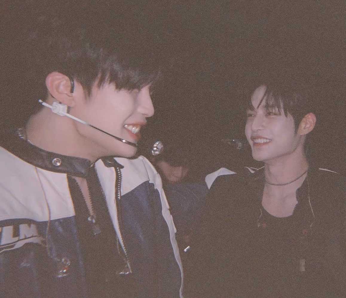 Foto terbaru Park Gunwook (ZEROBASEONE)