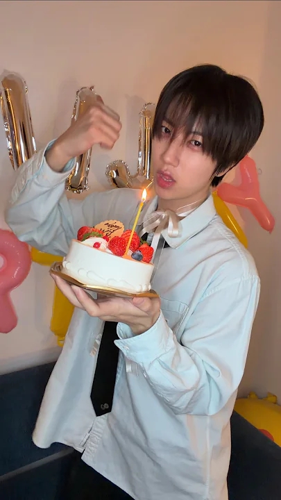 Latest photo of Wonjin (CRAVITY)