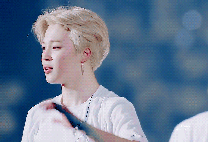 Momen yang diabadikan oleh penggemar Jimin (BTS)