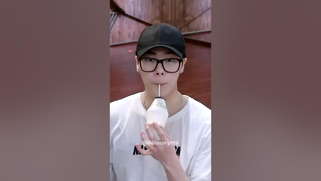 Latest photo of Moonbin (ASTRO)