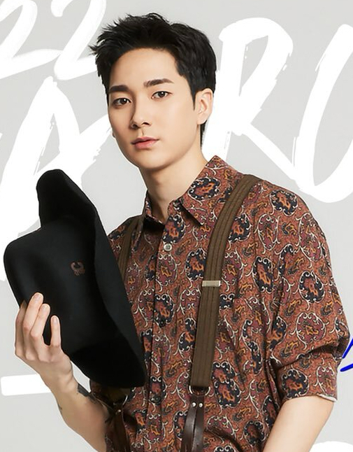 Behind-the-scenes cut of Aron