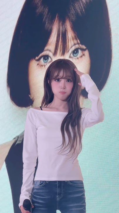 Latest photo of Choi Yena