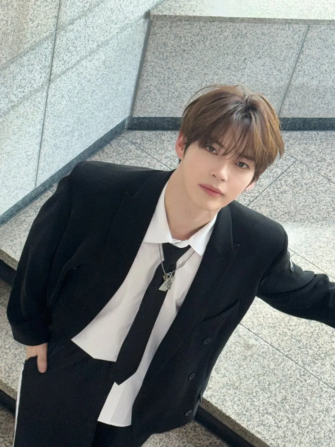 成韩彬 (ZEROBASEONE)的最新活动照片