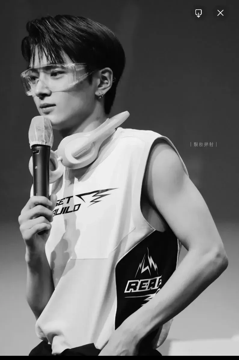 Foto aktivitas terbaru ENHYPEN