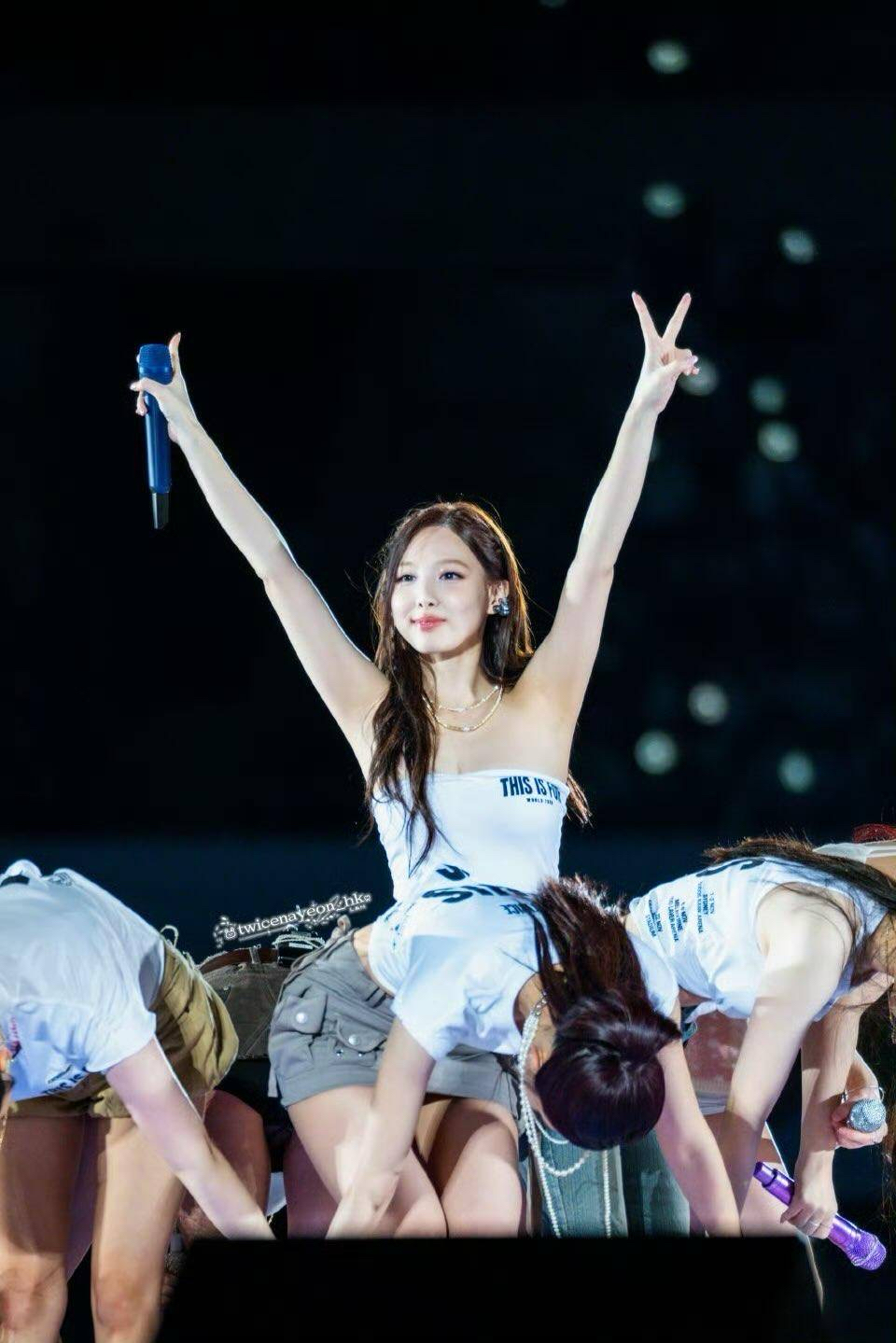 Potret di balik layar Nayeon (TWICE)