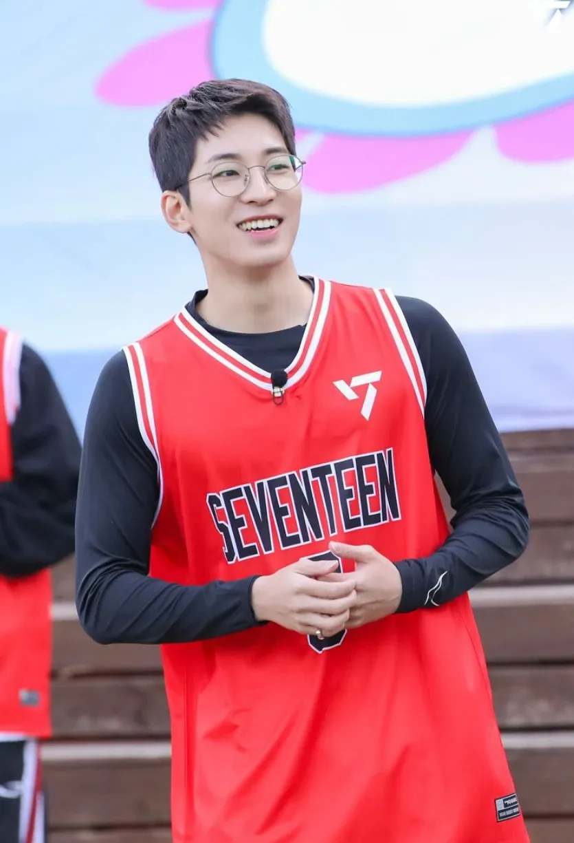 圓佑 (SEVENTEEN)的最新照片