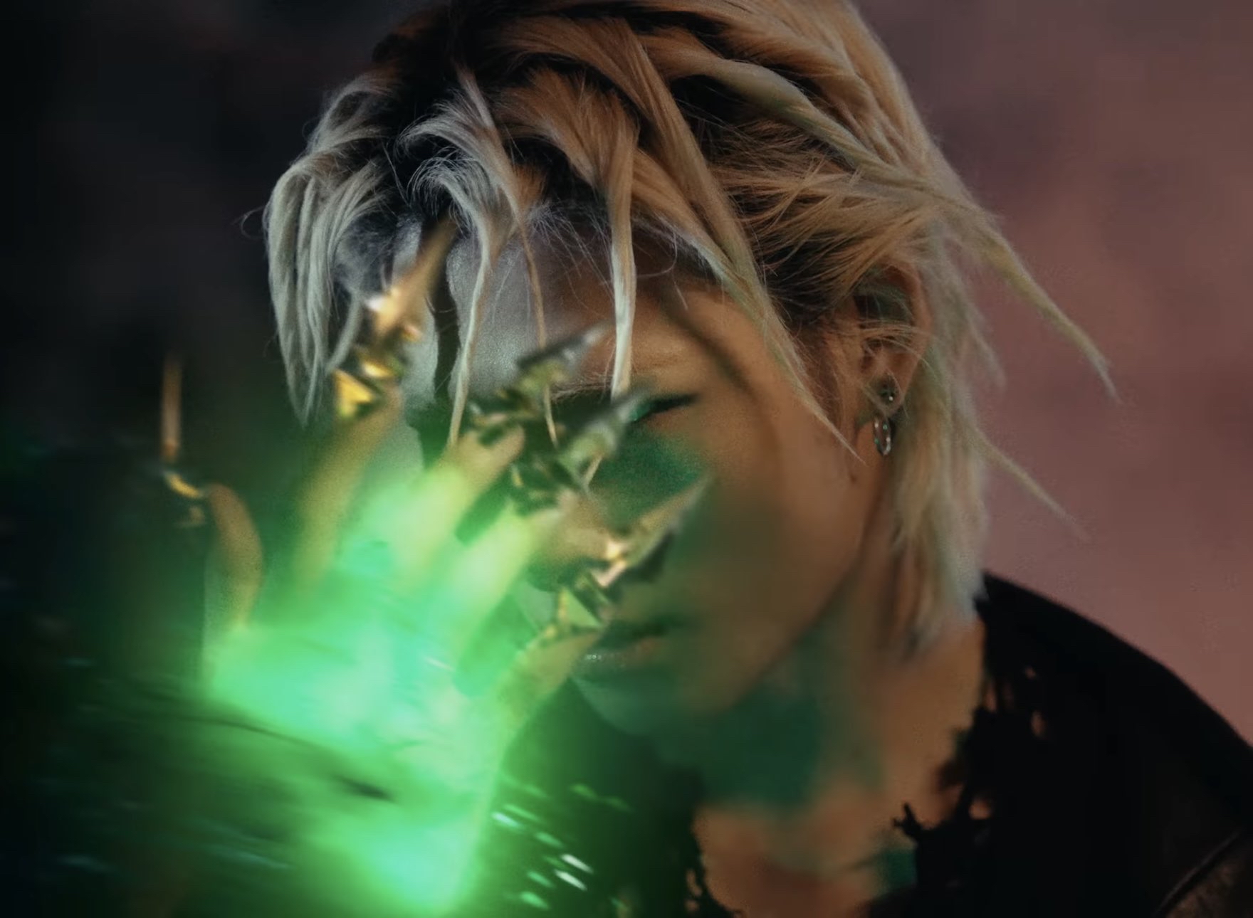 NI-KI (ENHYPEN)的最新照片