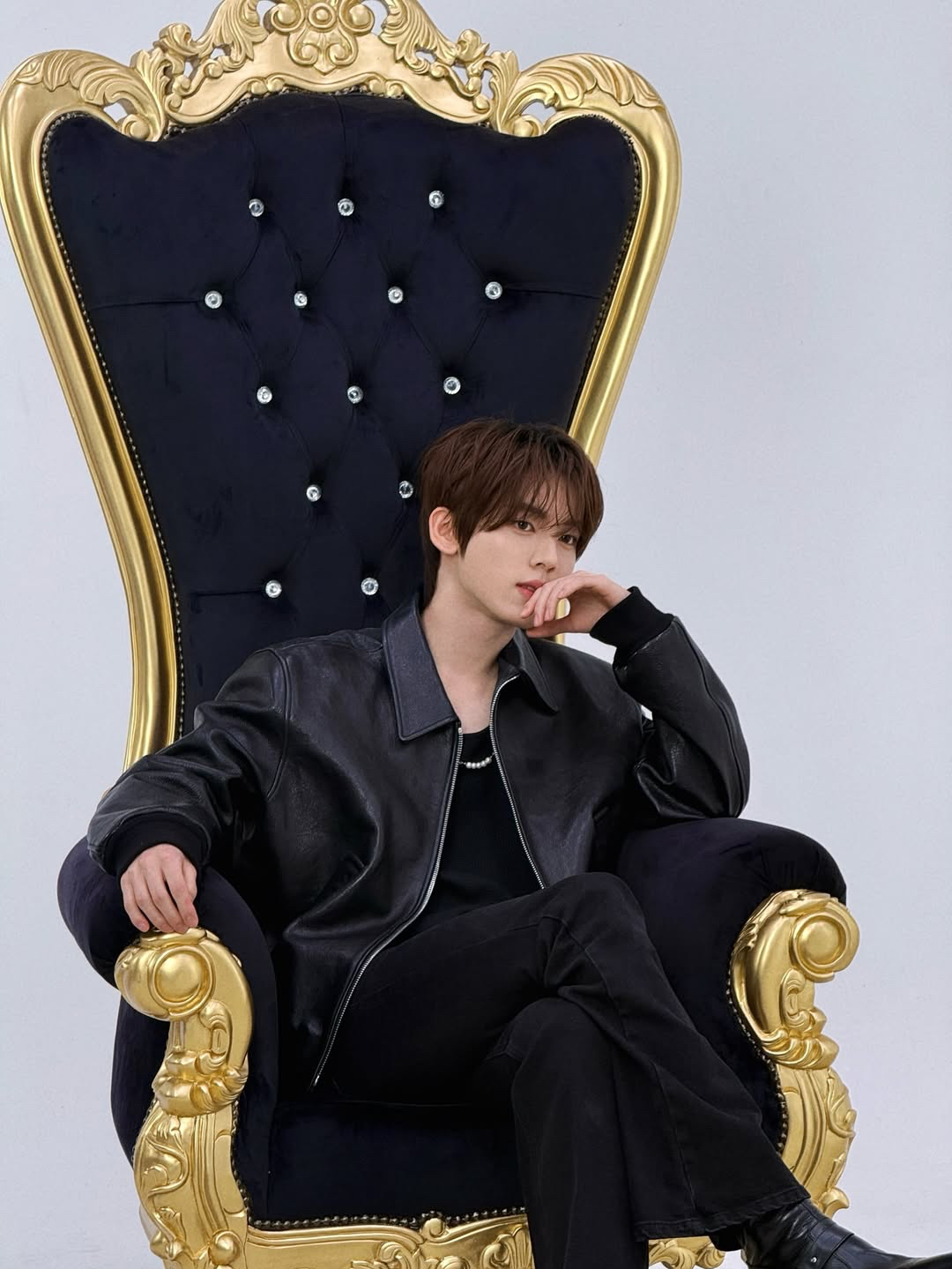 Recent activity shot of Han Yujin (ZEROBASEONE)