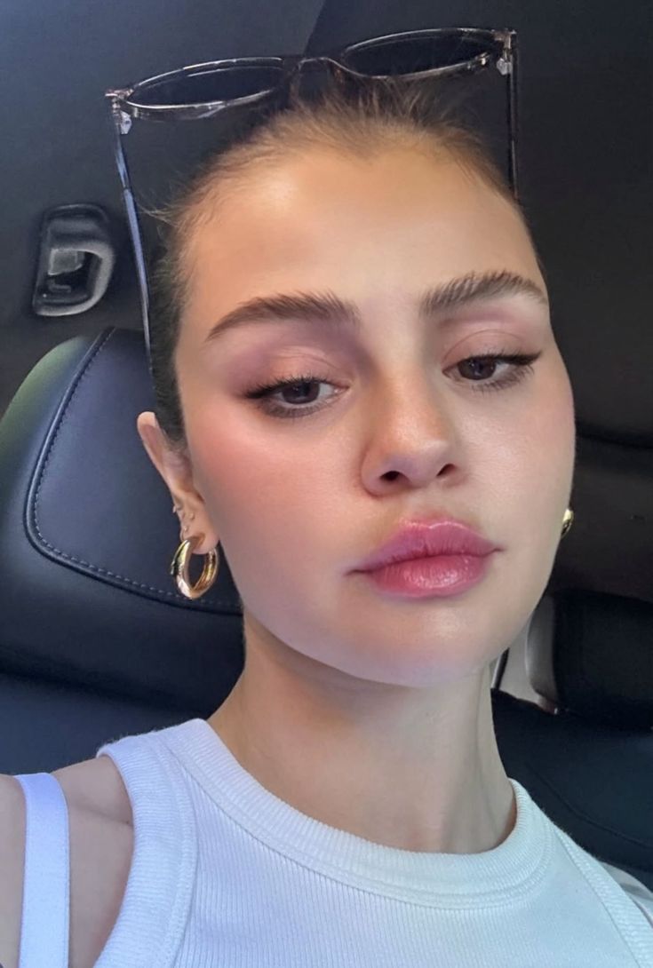 Behind-the-scenes cut of Selena Gomez