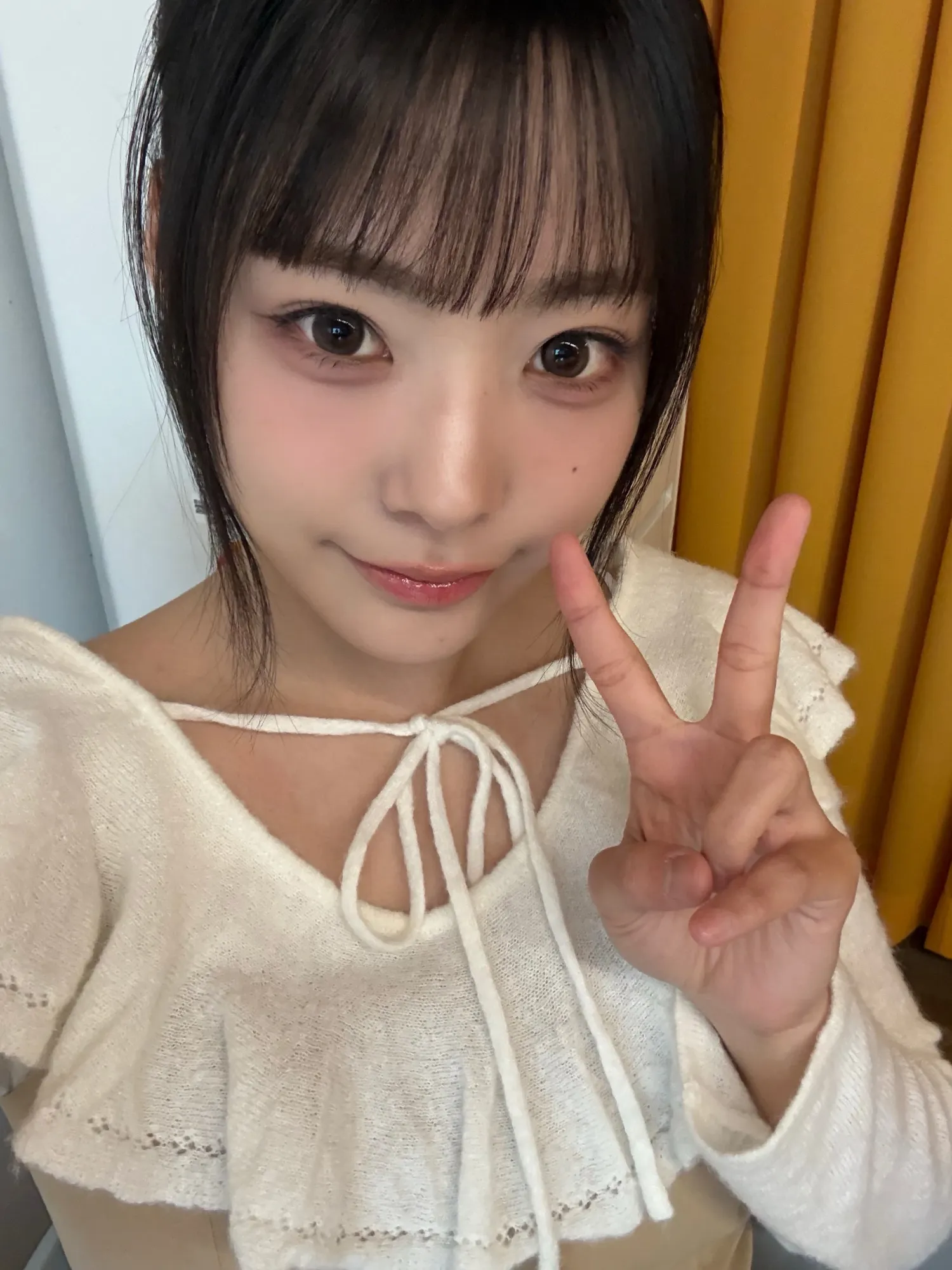 Recent activity shot of Siyeon (QWER)