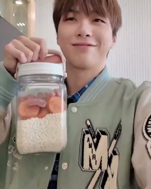 강다니엘의 비하인드 컷