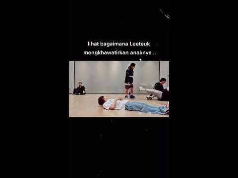 A moment captured by Leeteuk (Super Junior)'s fan