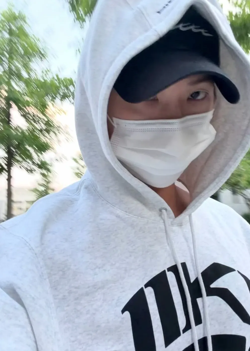 Behind-the-scenes cut of BTS