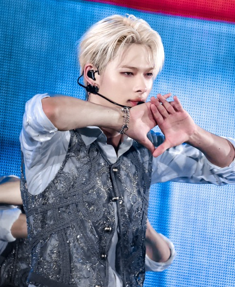 NI-KI (ENHYPEN)的最新照片