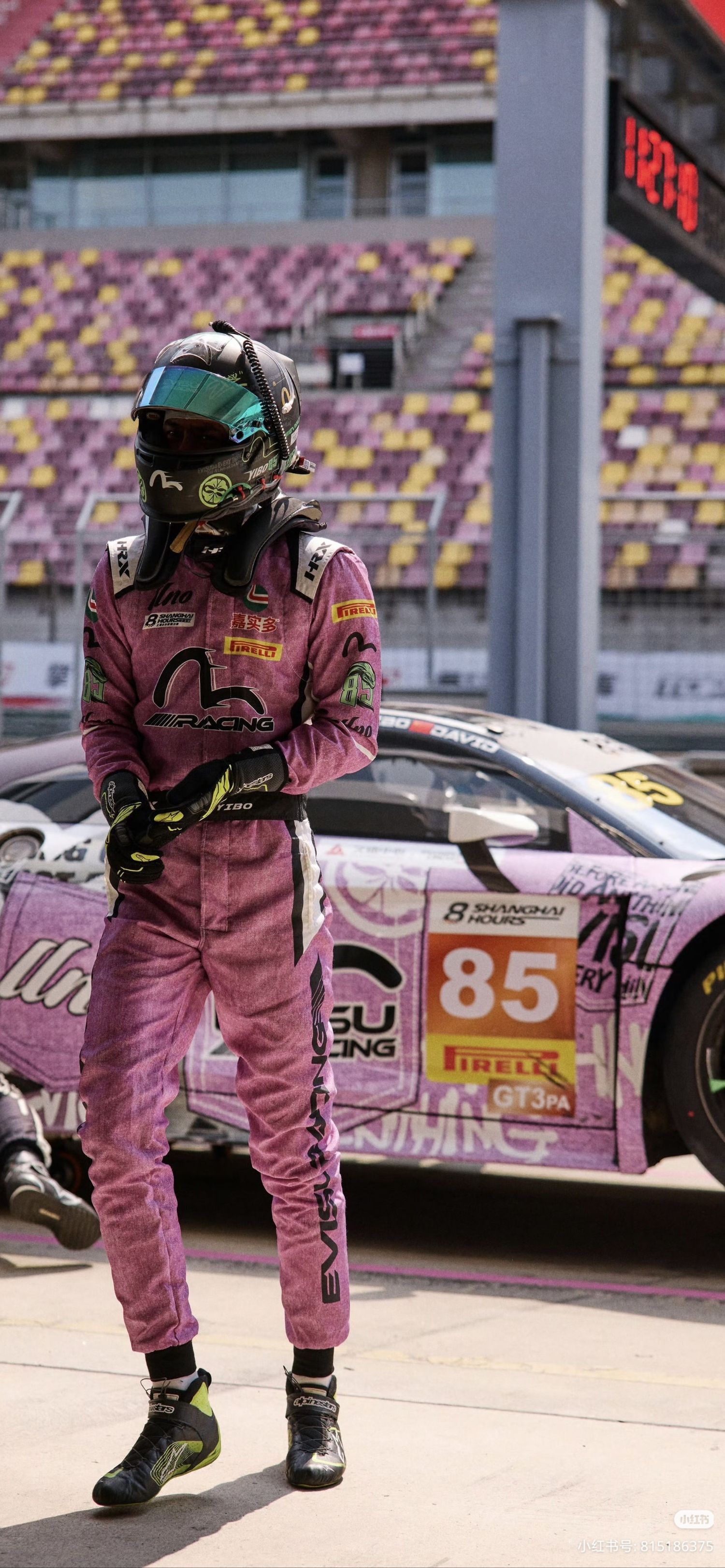 Behind-the-scenes cut of Wang Yibo