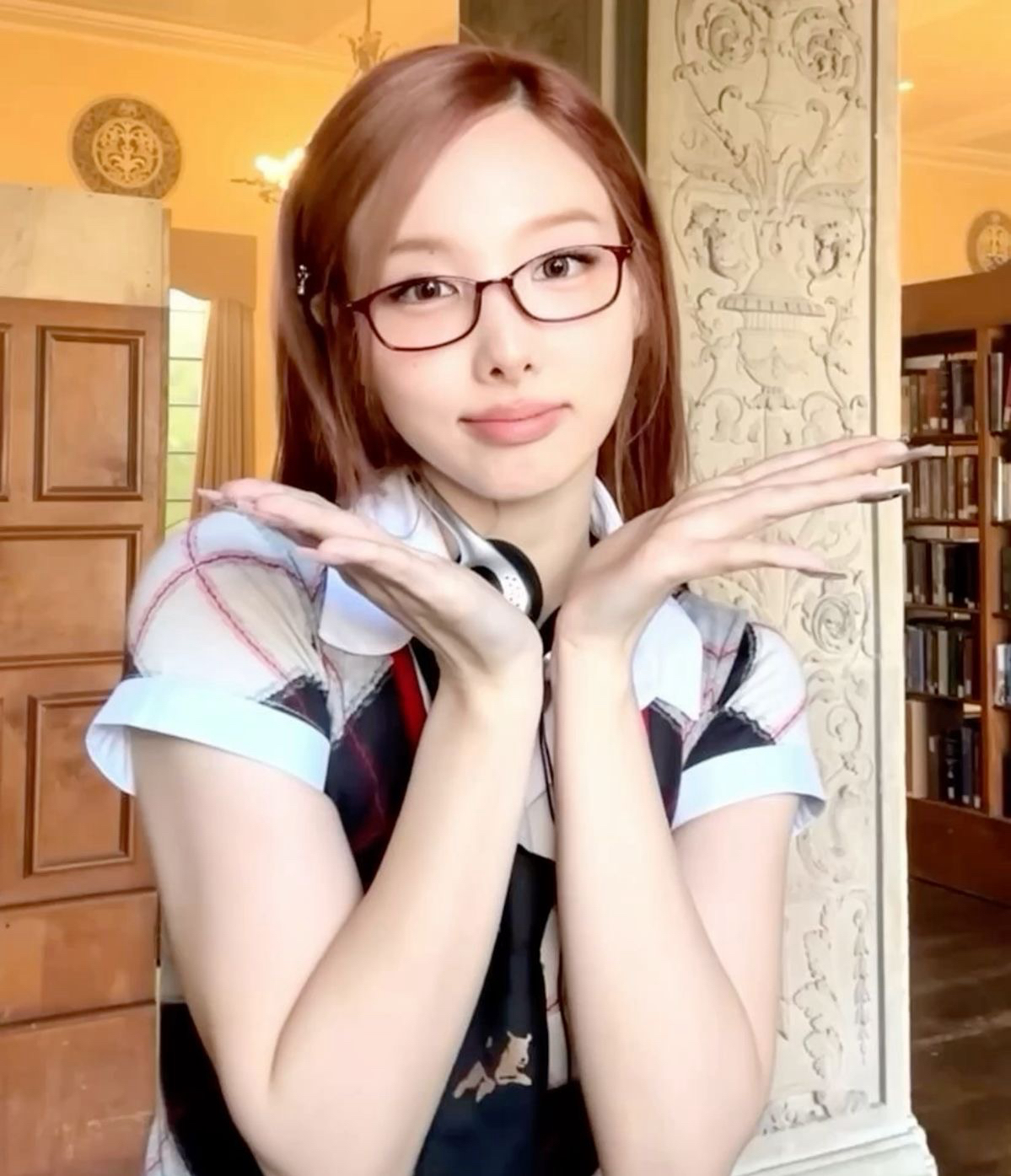 Momo (TWICE)的最新照片