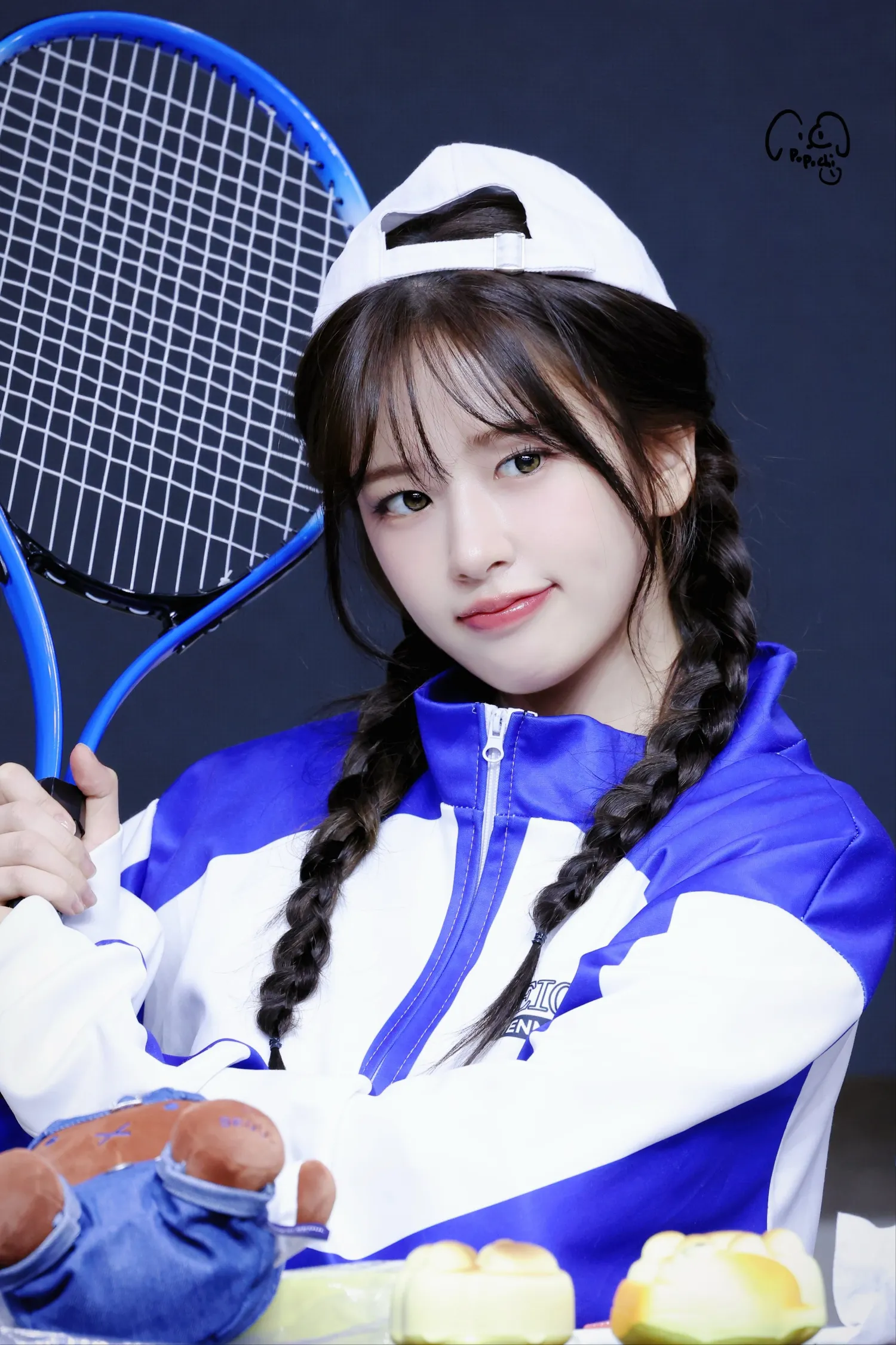 안유진 (IVE)의 비하인드 컷