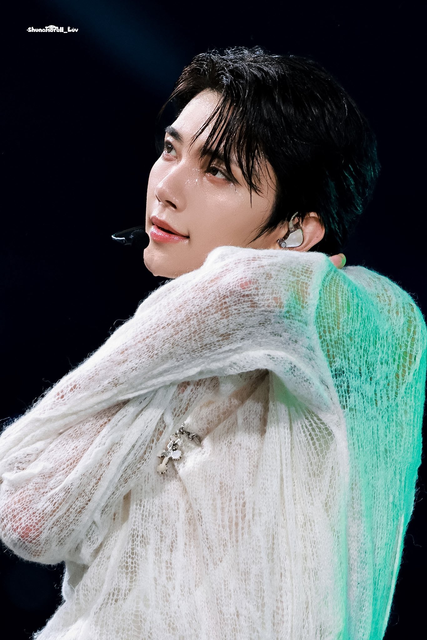 Foto aktivitas terbaru Joshua (SEVENTEEN)