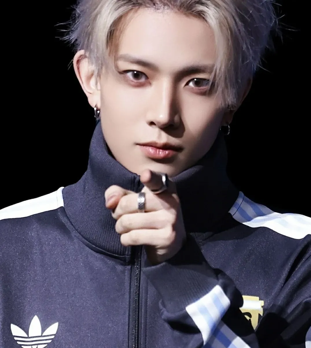 ヒスンの舞台裏ショット