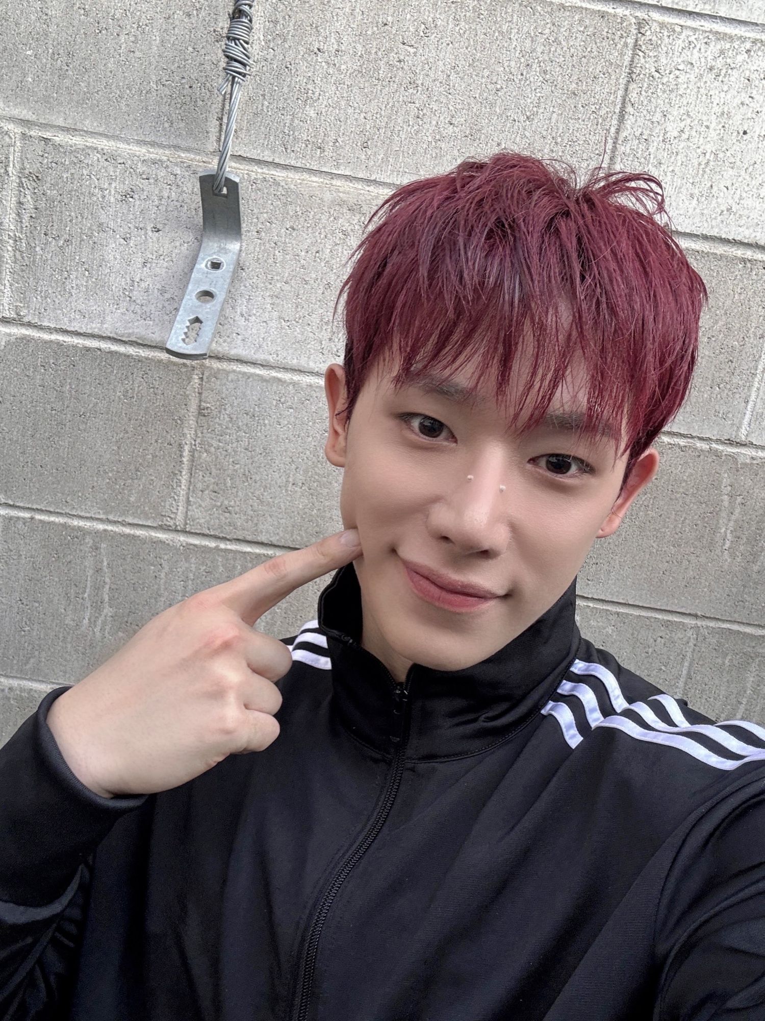 A moment captured by Wonho's fan