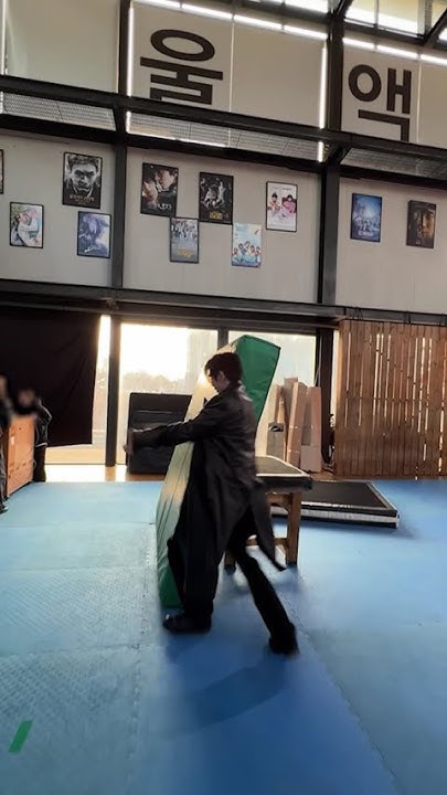 Fandom-recommended wallpaper image of Anton (RIIZE)