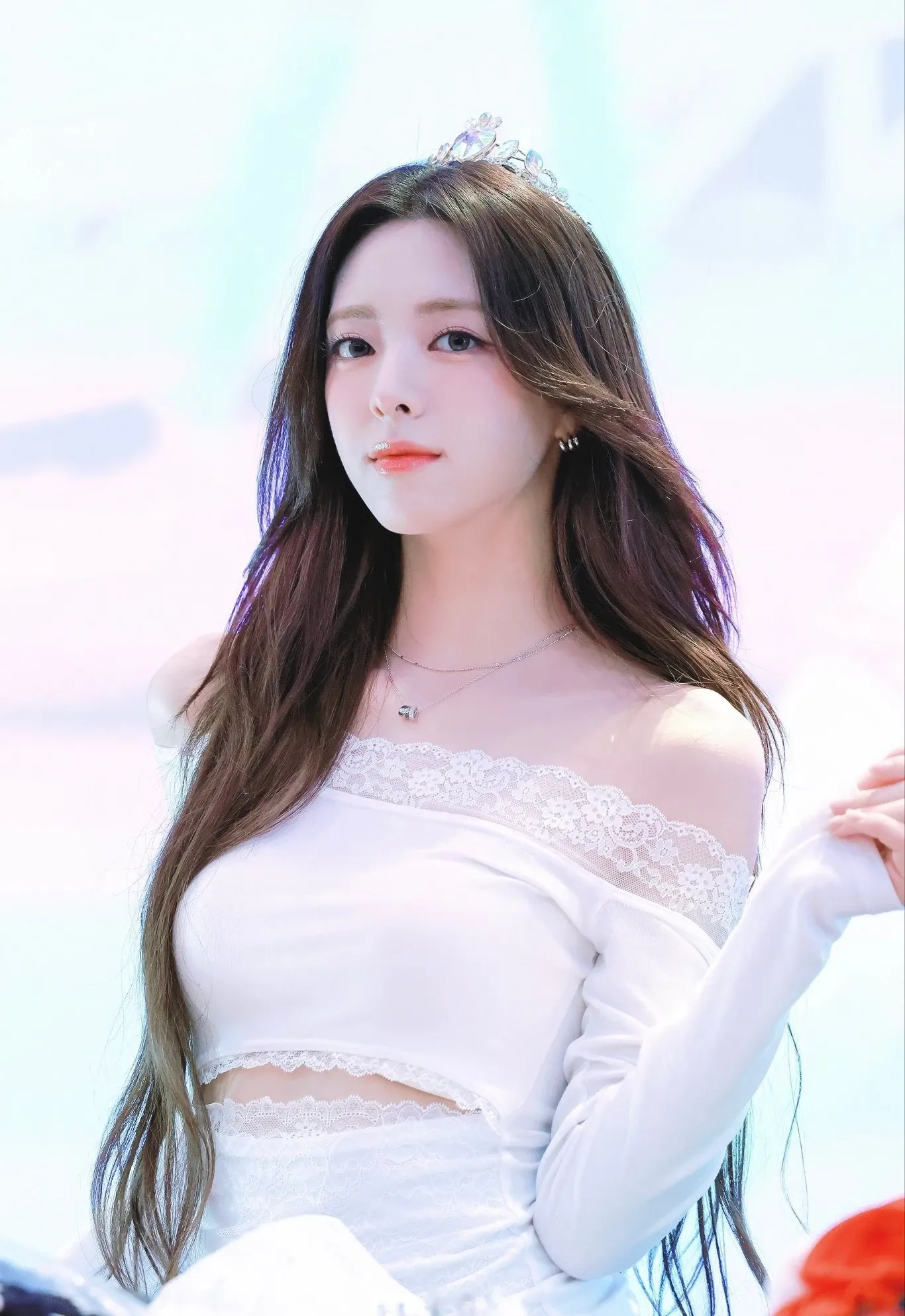 Recent activity shot of Yuna (ITZY)