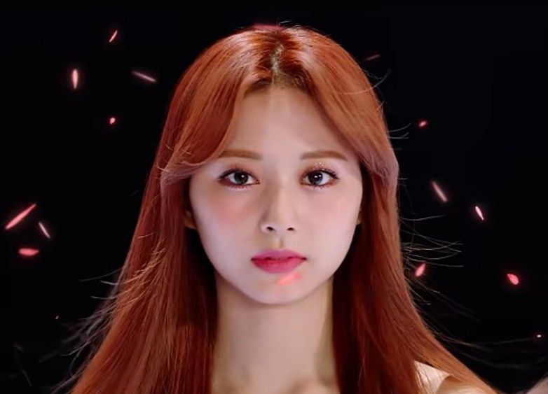 쯔위 (TWICE)의 비하인드 컷