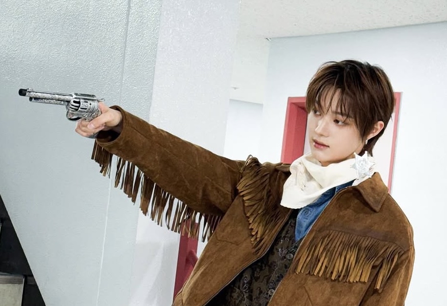 Recent activity shot of EJ (&TEAM)