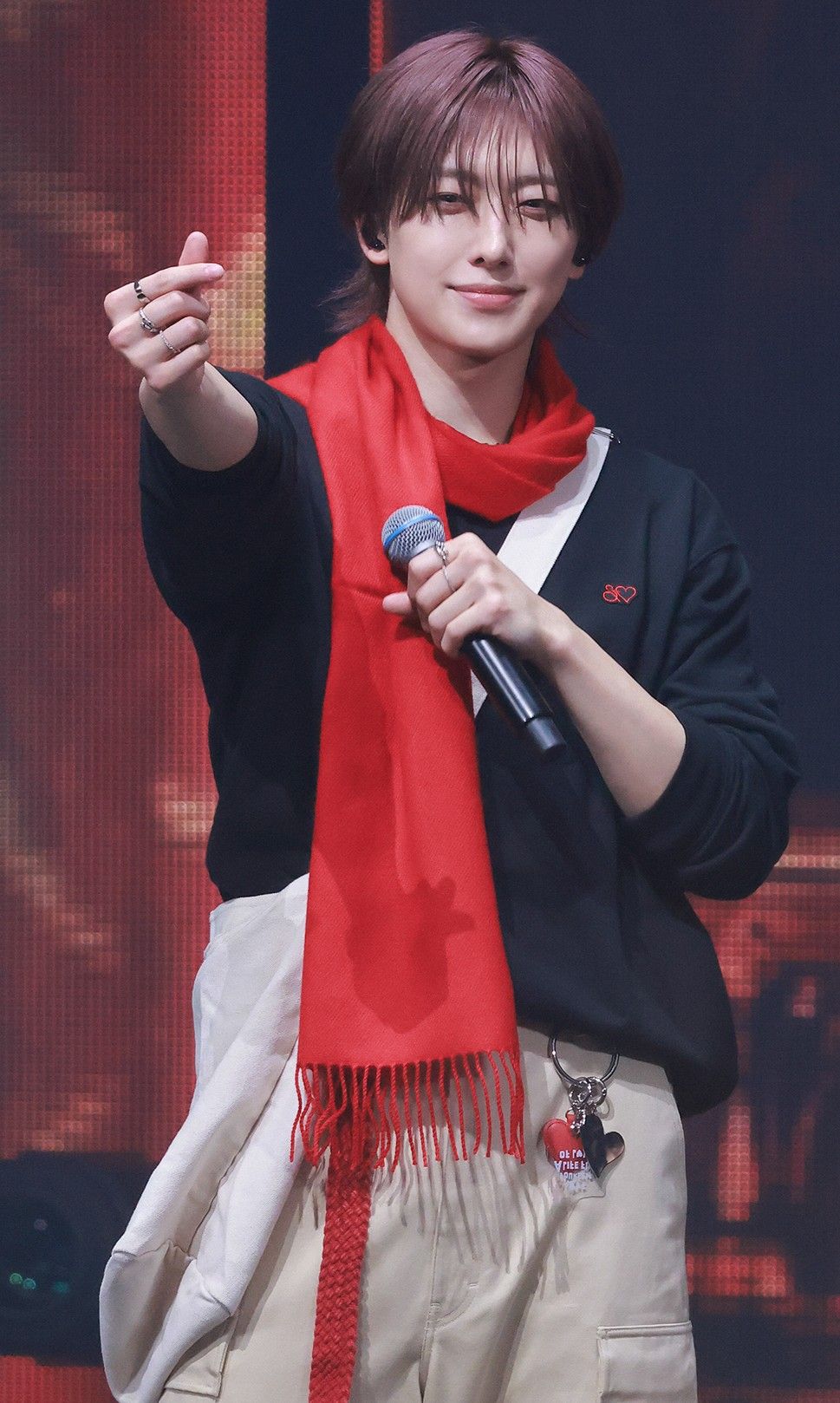 Foto aktivitas terbaru Fuma (&TEAM)