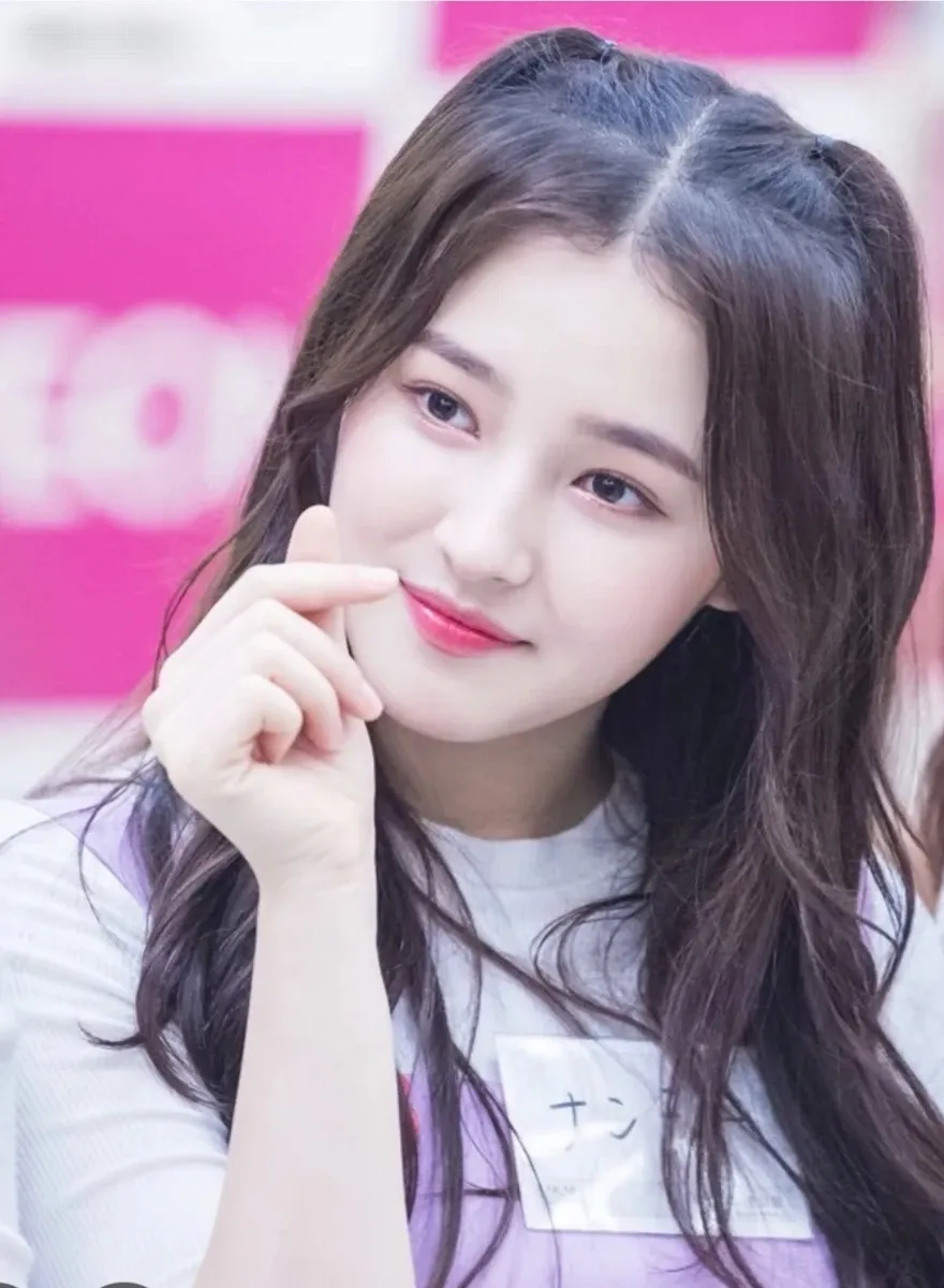 ナンシー (MOMOLAND)の最新写真