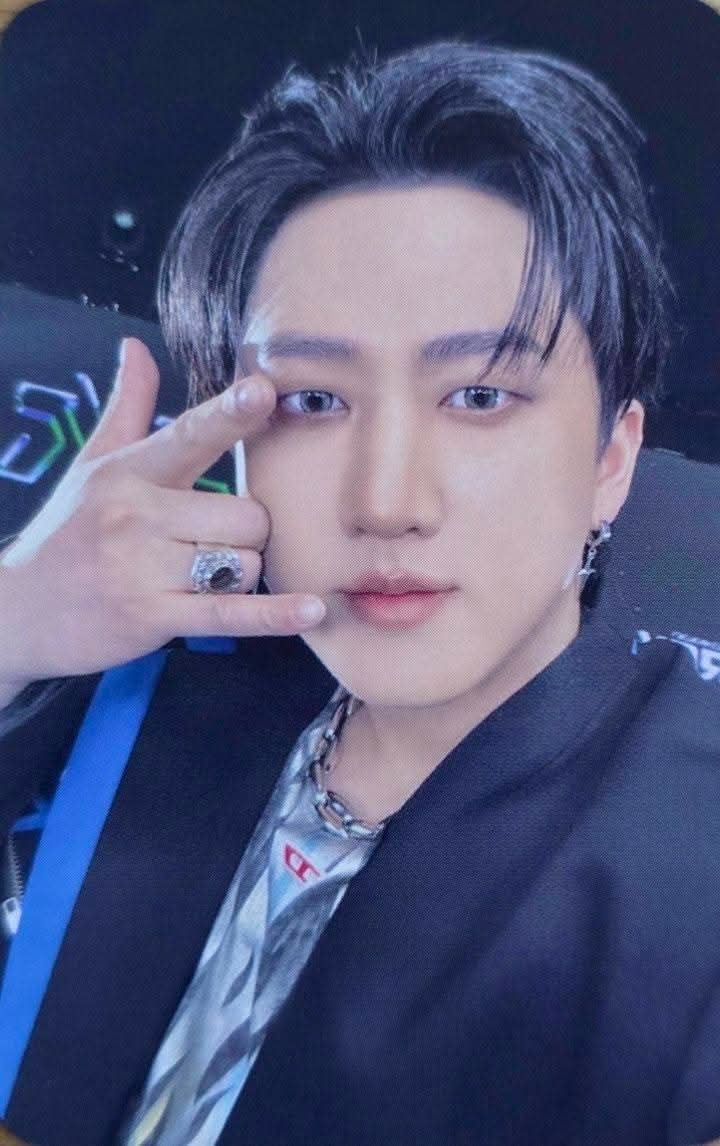 Behind-the-scenes cut of Changbin (Stray Kids)