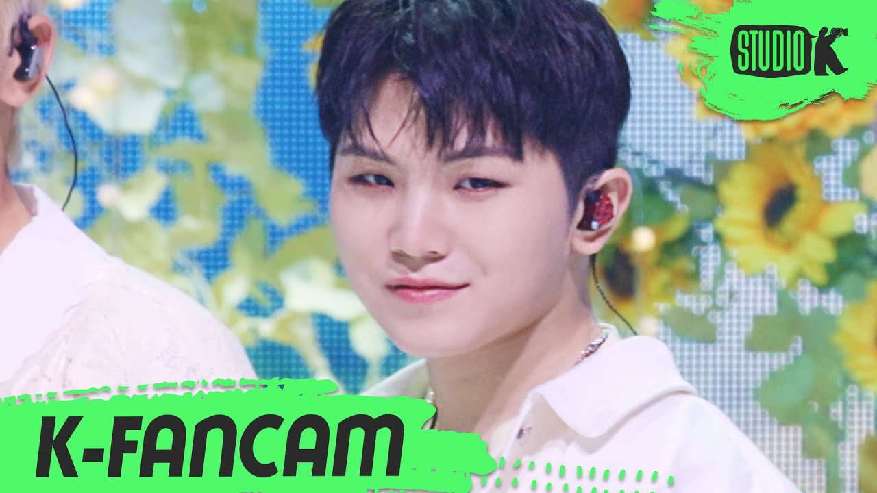 A moment captured by Woozi (SEVENTEEN)'s fan