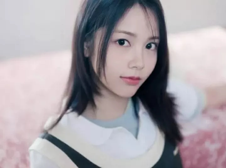 Foto terbaru Carmen (Hearts2Hearts)