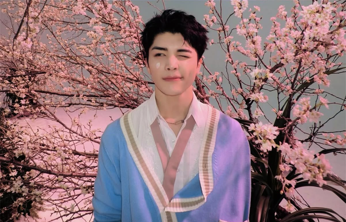 Behind-the-scenes cut of Maki (&TEAM)