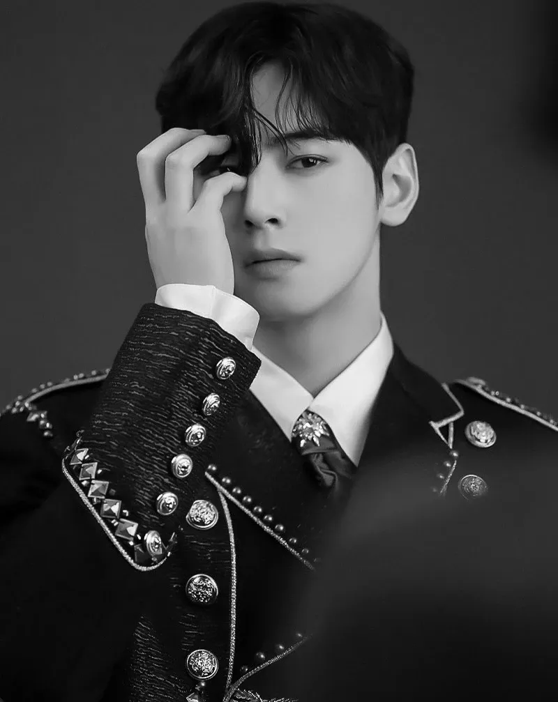 A moment captured by Eunwoo (ASTRO)'s fan