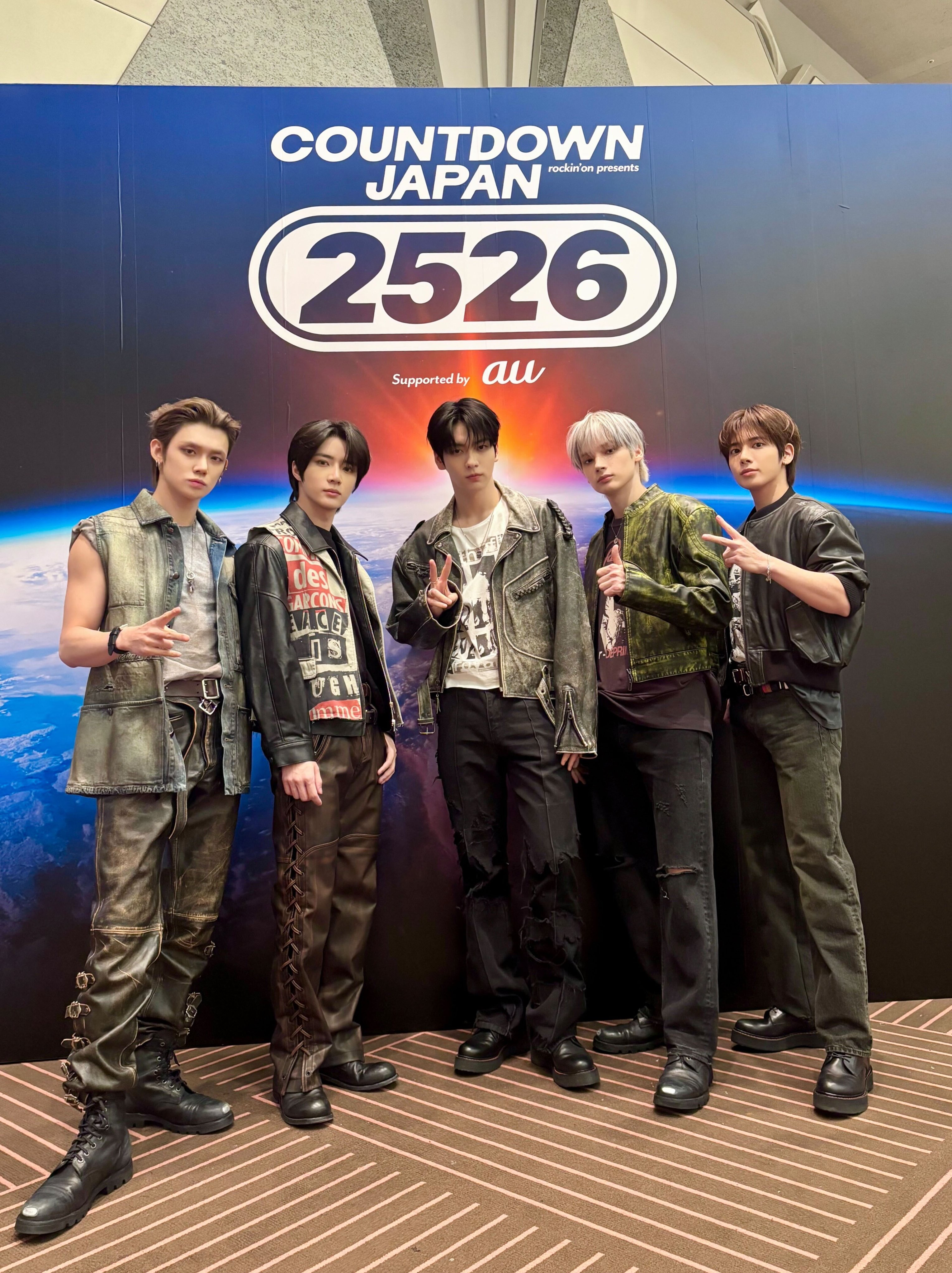 TOMORROW X TOGETHERの最新写真