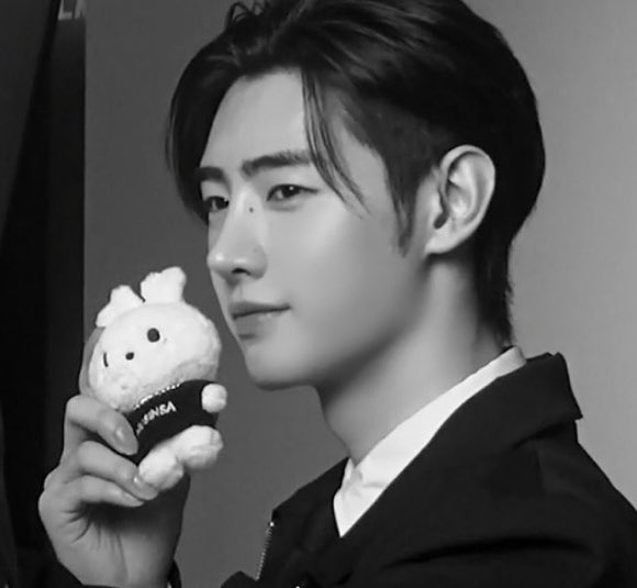 成訓 (ENHYPEN)的幕後花絮