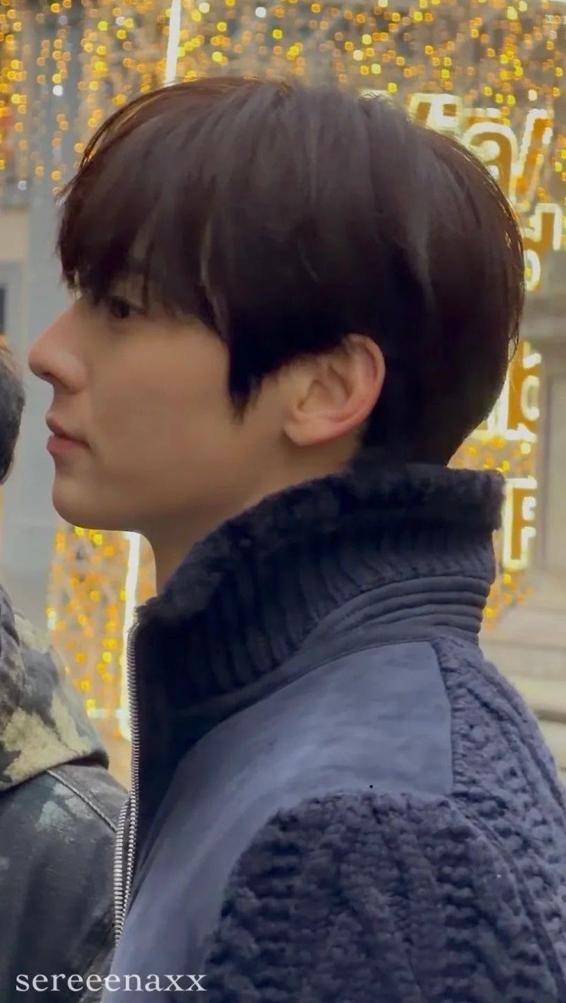 Fandom-recommended wallpaper image of Hwang Minhyun