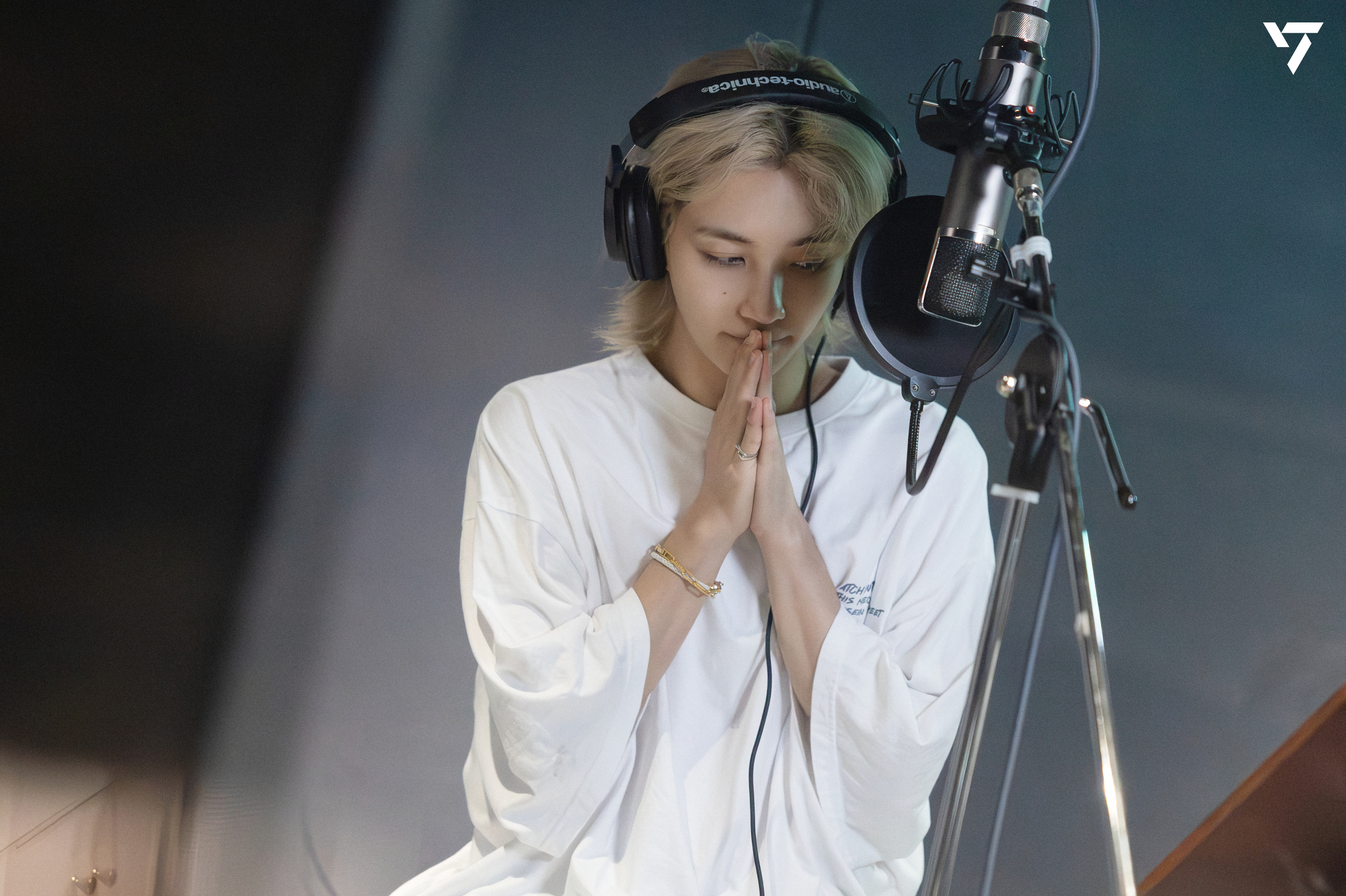 Behind-the-scenes cut of Jeonghan (SEVENTEEN)