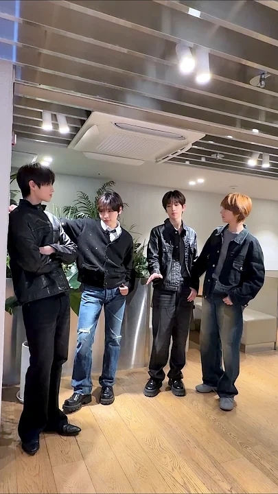 Today's most popular wallpaper in the IDID community