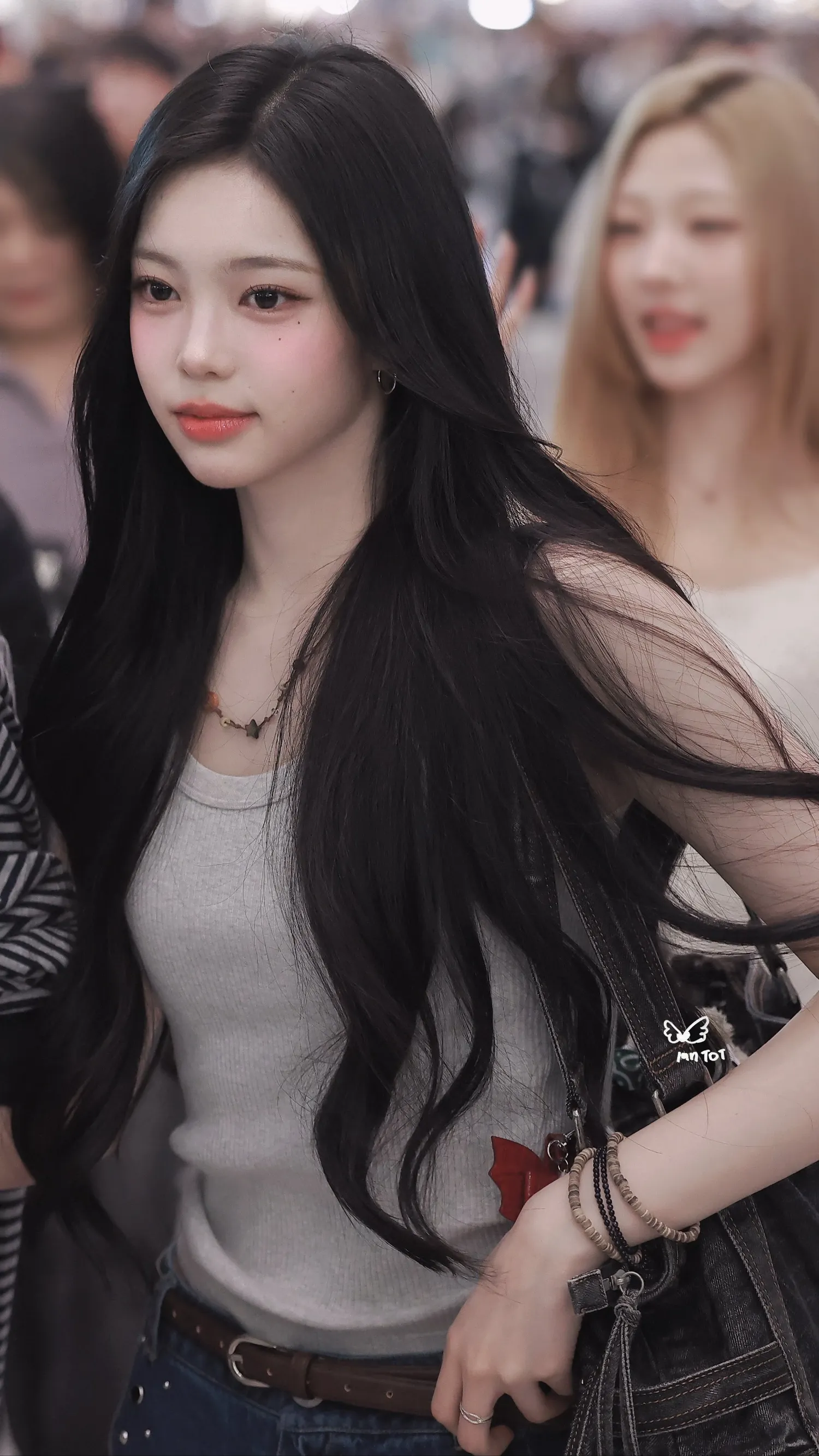 A moment captured by Ian (Hearts2Hearts)'s fan