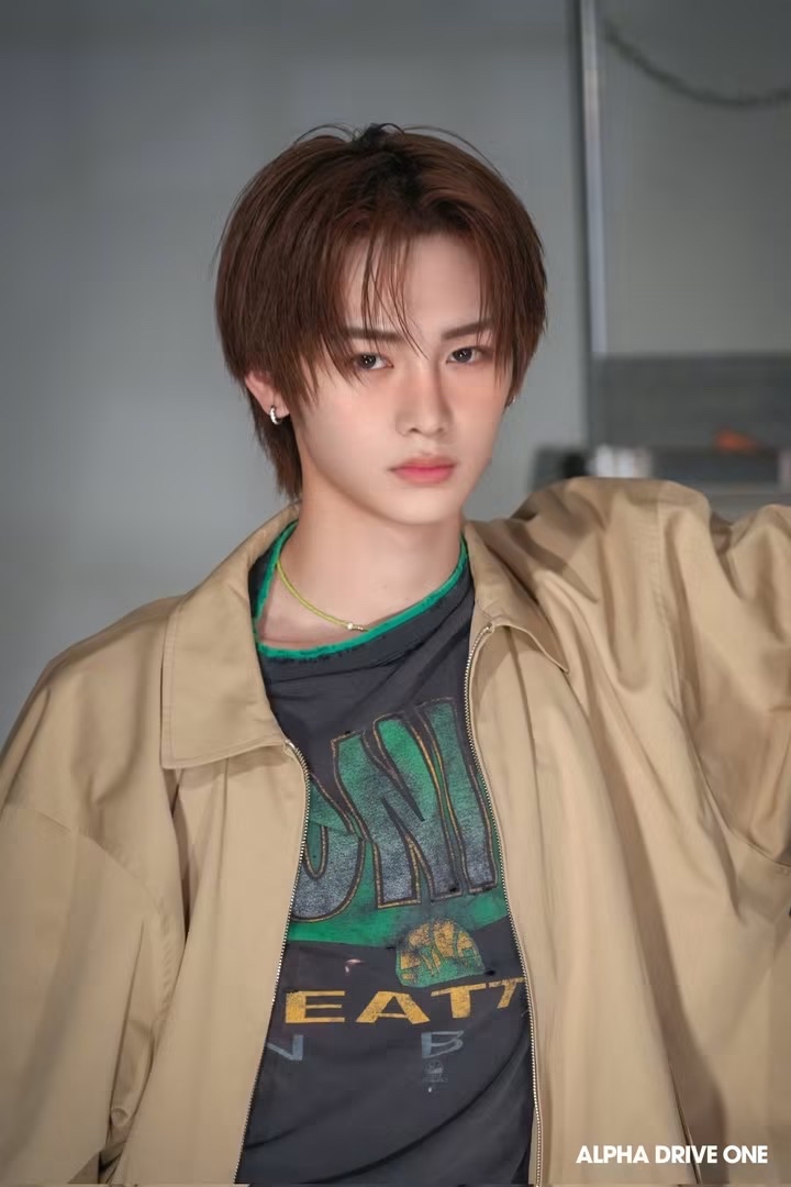 Behind-the-scenes cut of Zhou Anxin (ALPHA DRIVE ONE)