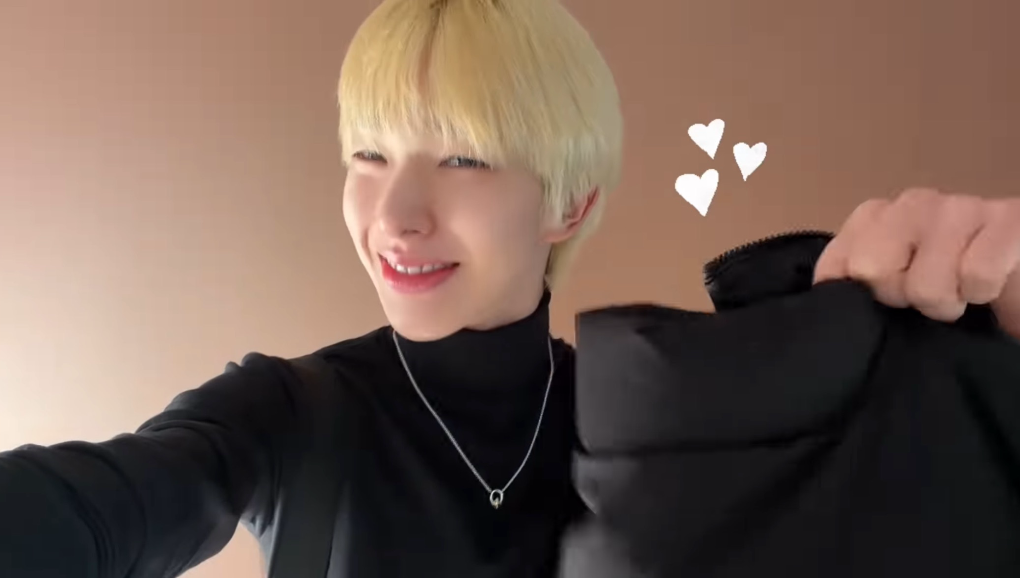 Momen yang diabadikan oleh penggemar Tomoya (NEXZ)