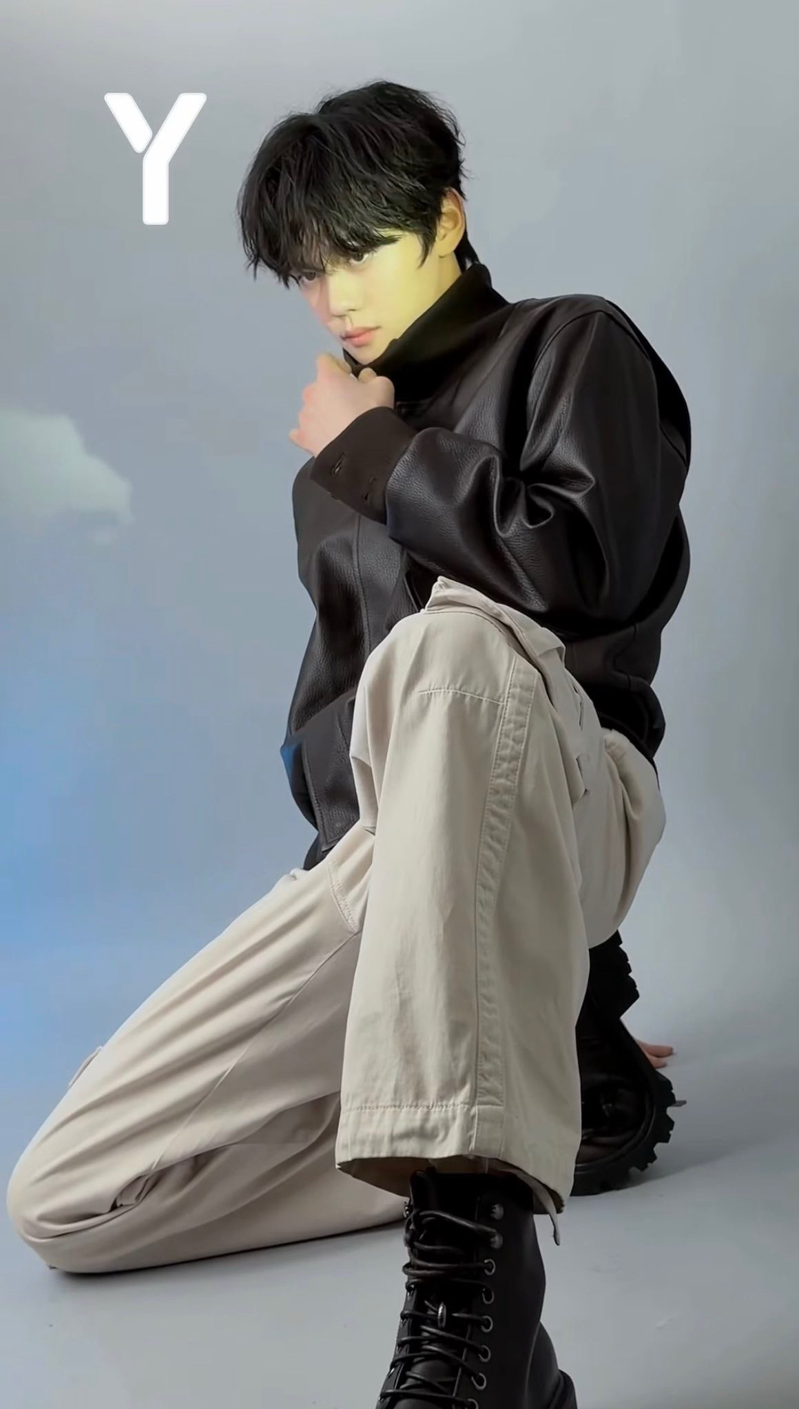 A heartfelt wallpaper shared by Kim Gyuvin (AND2BLE)'s fans