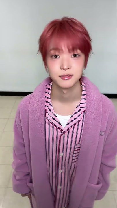 Latest photo of EJ (&TEAM)