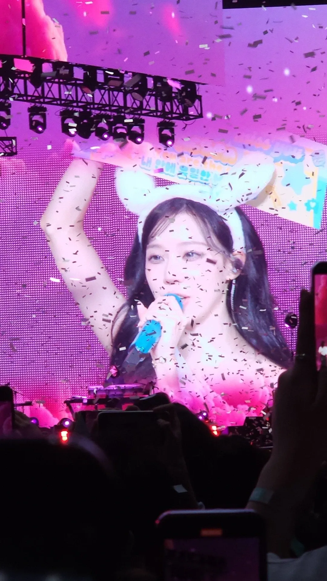 粉丝推荐的Winter (aespa)壁纸图片