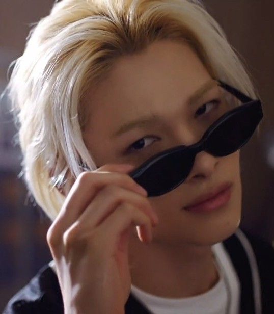 Foto aktivitas terbaru NI-KI (ENHYPEN)