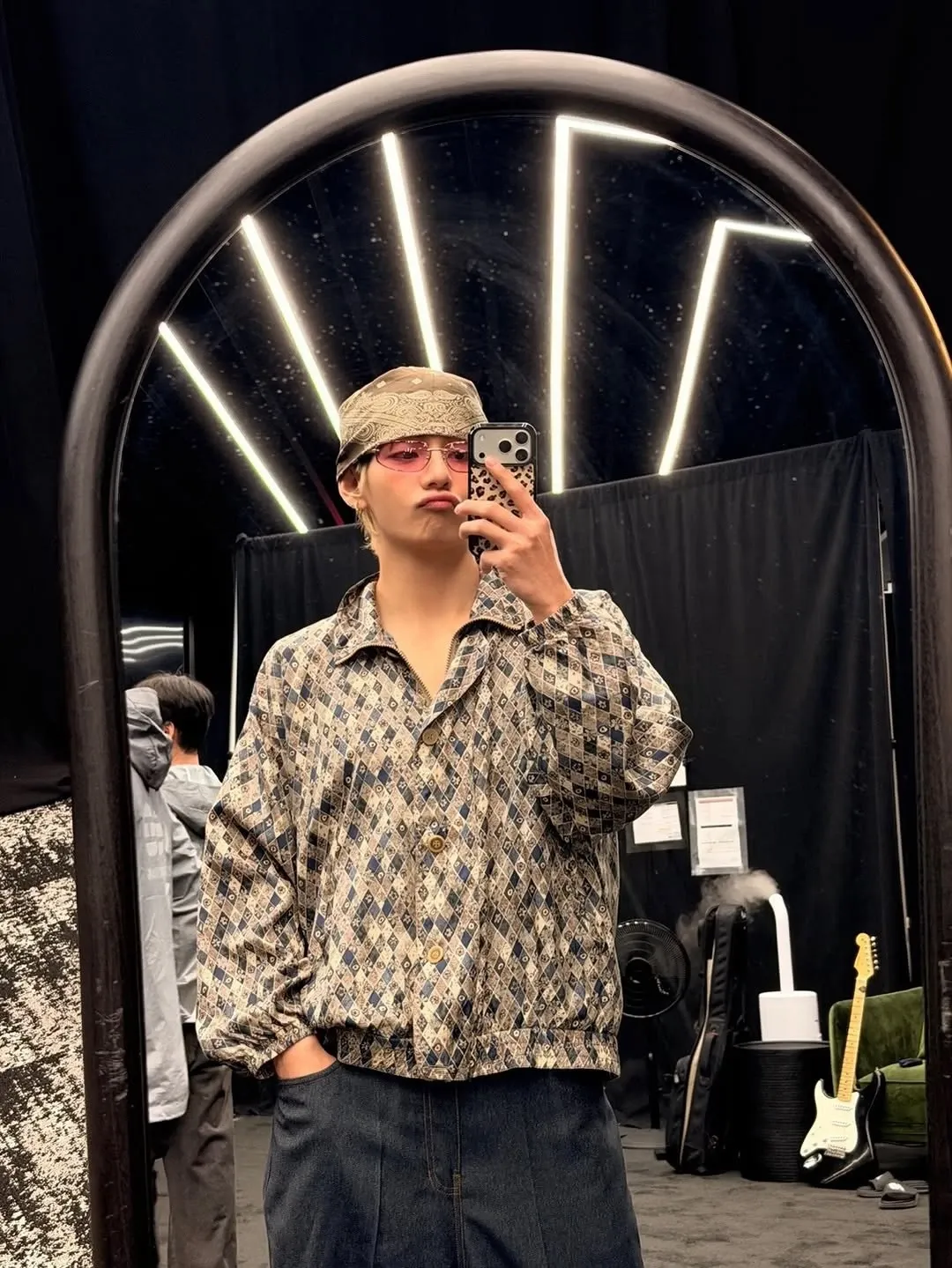 Foto aktivitas terbaru V (BTS)